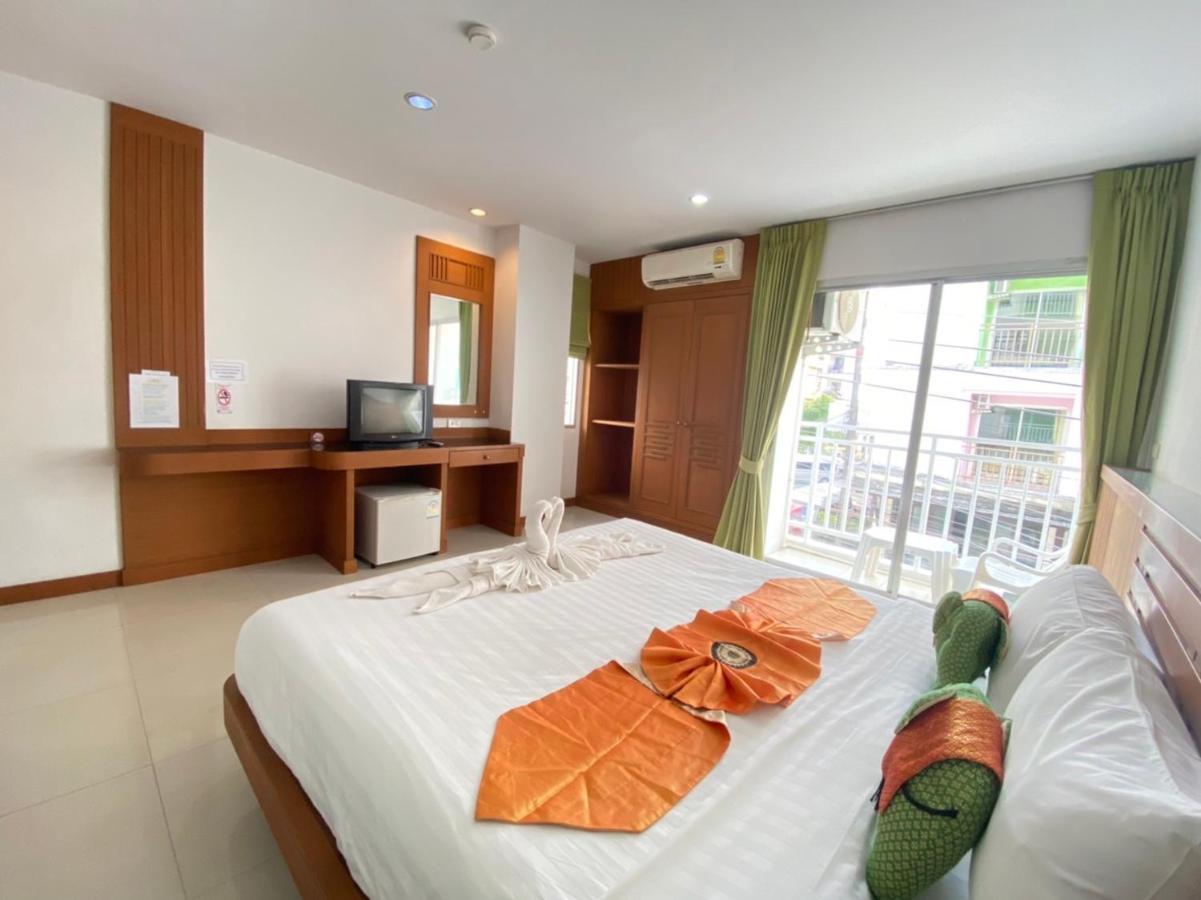 One World One Home Patong 2 Esterno foto