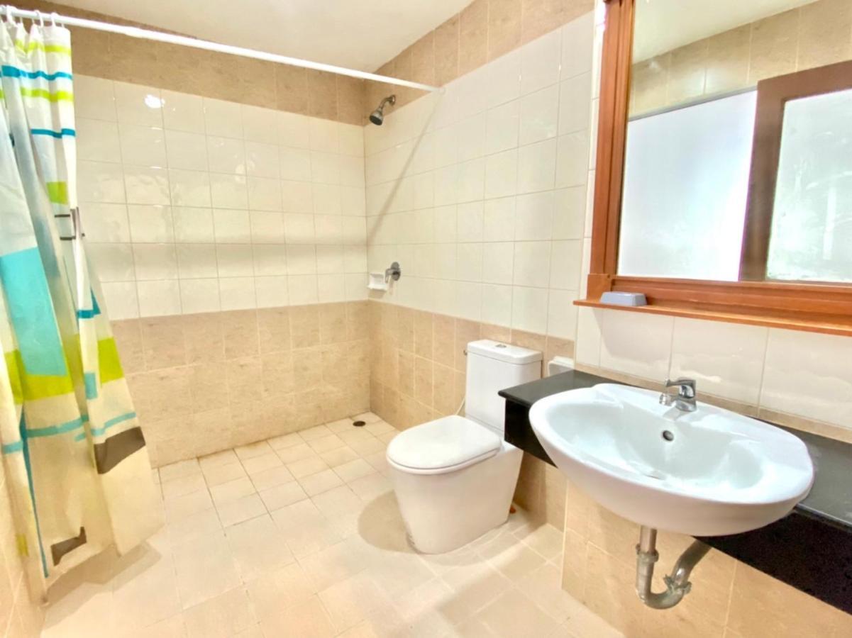 One World One Home Patong 2 Esterno foto