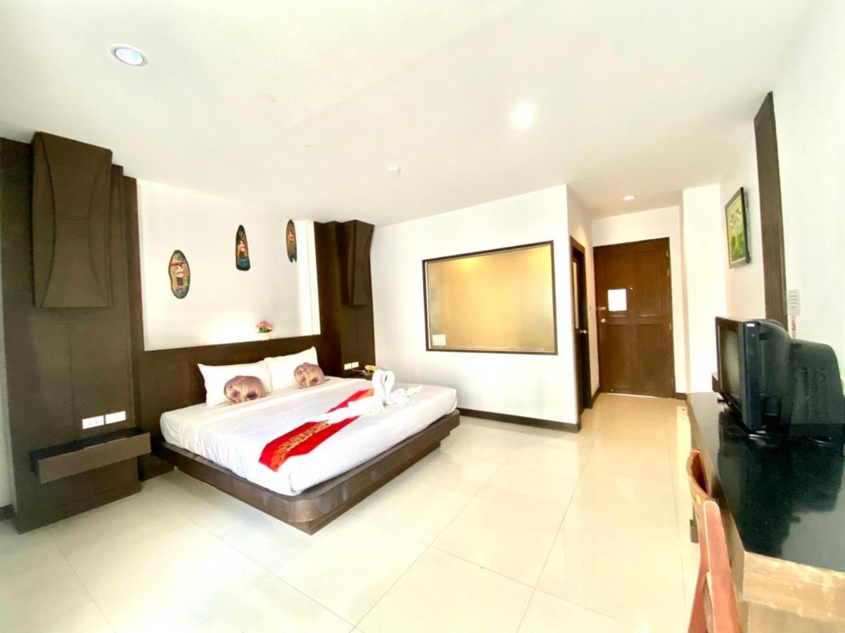 One World One Home Patong 2 Esterno foto