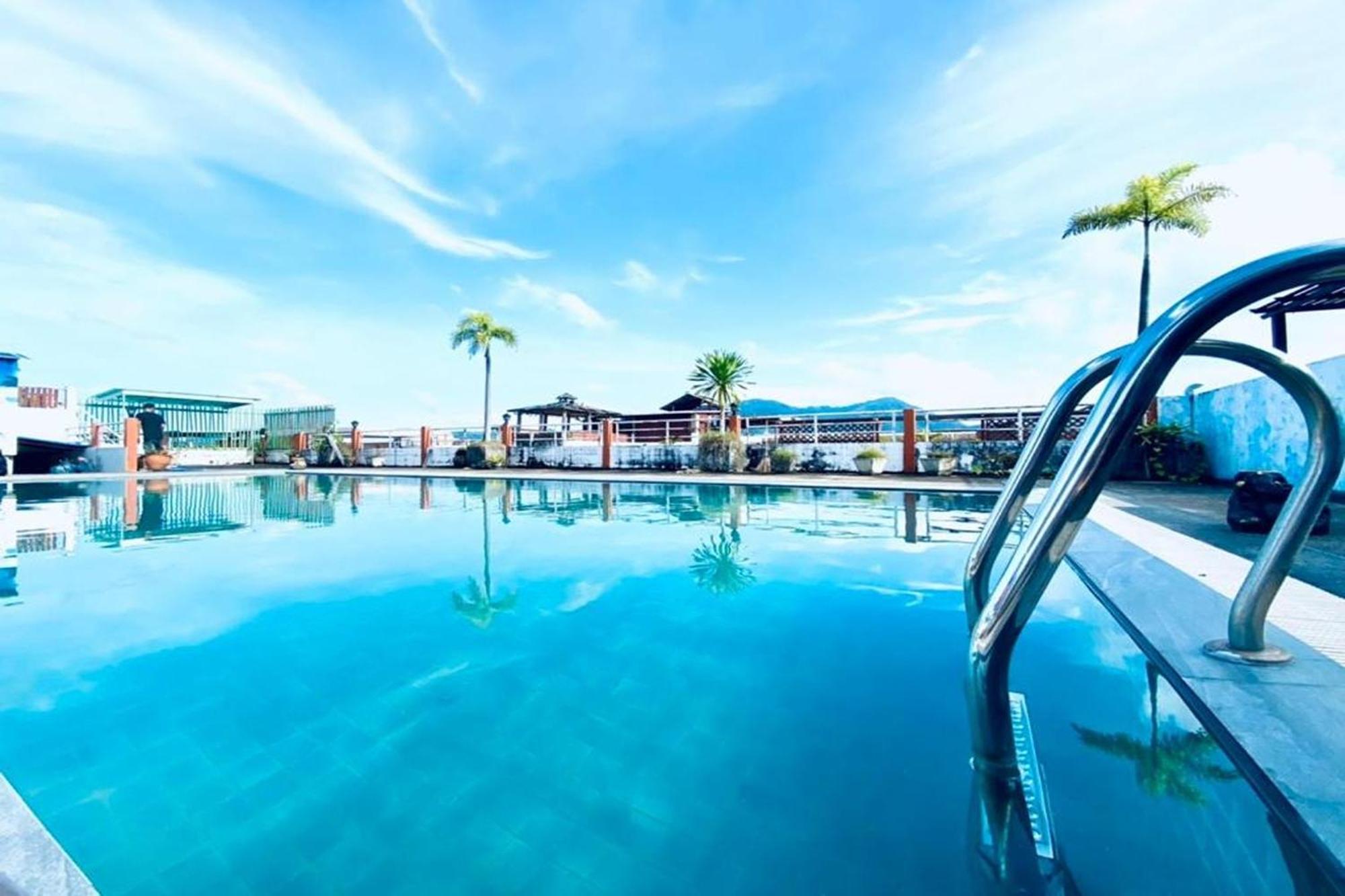 One World One Home Patong 2 Esterno foto